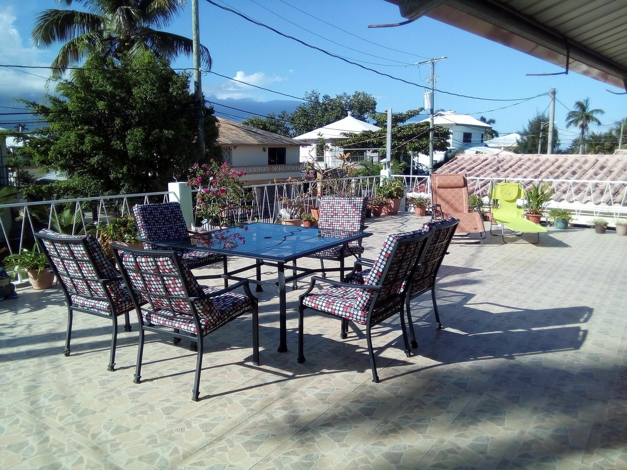 The Red Hut Inn Belize City Exterior photo